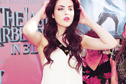 Elizabeth Gillies