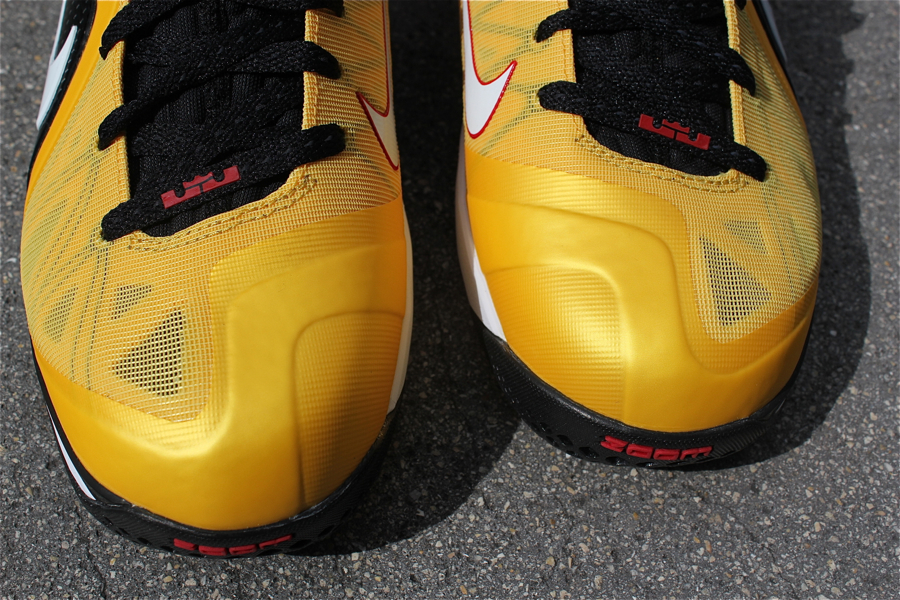 maize and blue basketball shoes