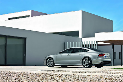 Audi-S7-10.jpg