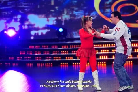 Ayelen y Facundo bailan cumbia.jpg