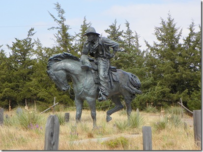 THE TRAIL BOSS by Robert Summers. Represents the Texas Trail.  There is an identical sculpture in Dallas, Texas
