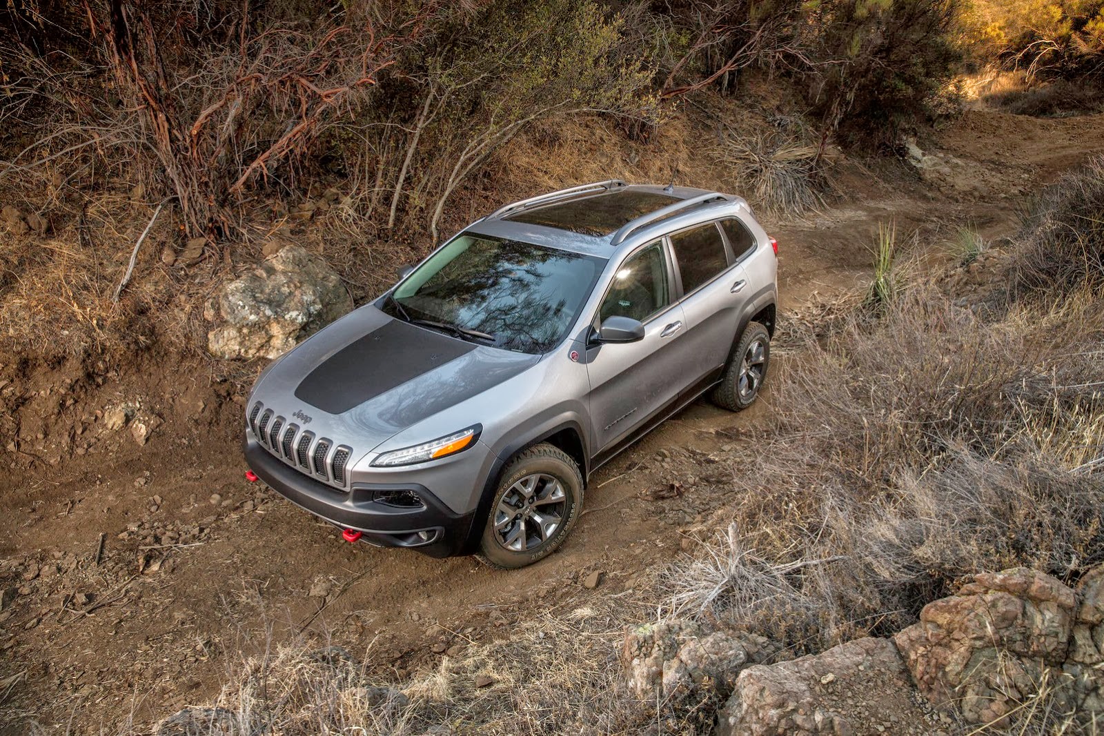[Jeep-Cherokee_18%255B2%255D.jpg]