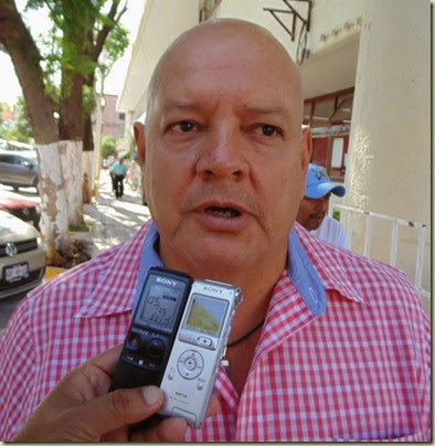 René Ocampo Aranda. (625x640)