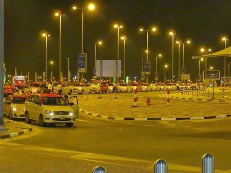 Taxiuri la aeroportul Al-Maktoum