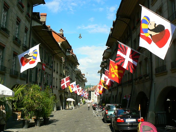Obiective turistice Elvetia: strada centrala Bern