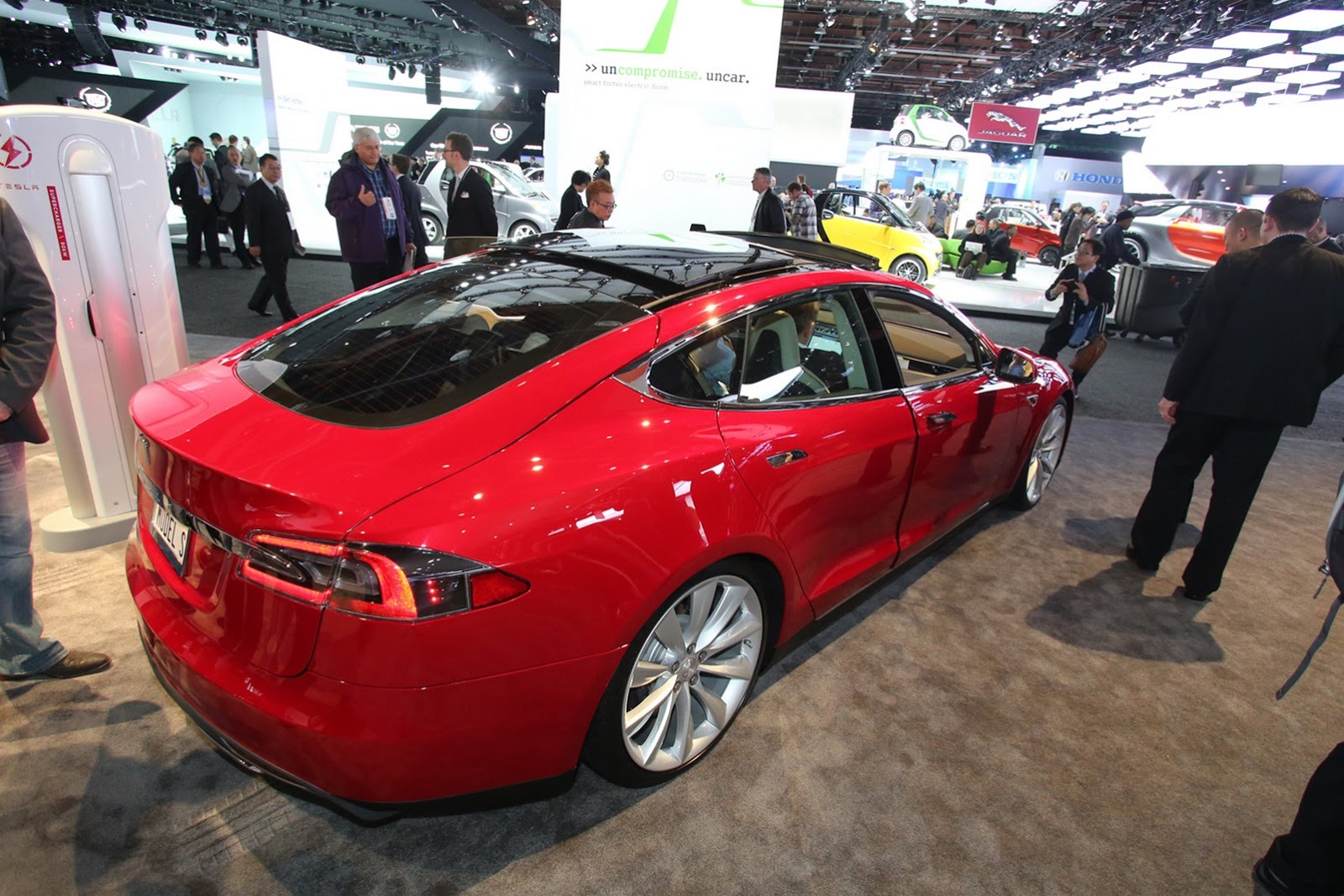 [Tesla-Model-S-4%255B2%255D.jpg]