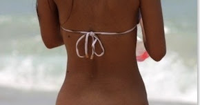 Avoiding ingrown hairs on bikini line Avoiding ingrown hairs on bikini line