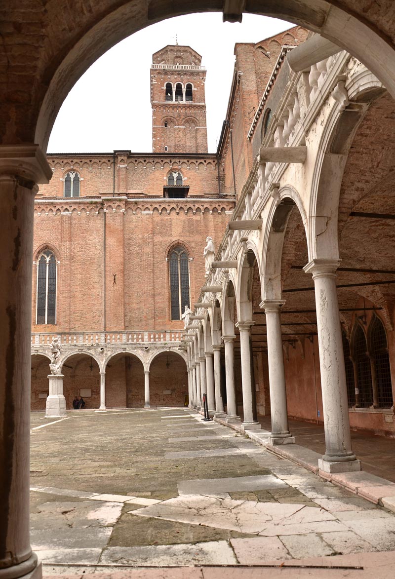 Chiostro_trinita_25a.jpg Chiostro trinita 25a