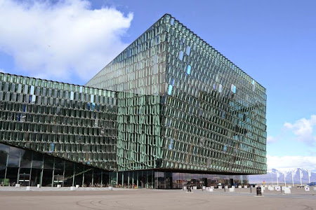 Obiective turistice Islanda: Harpa Concert Hall Reykjavik