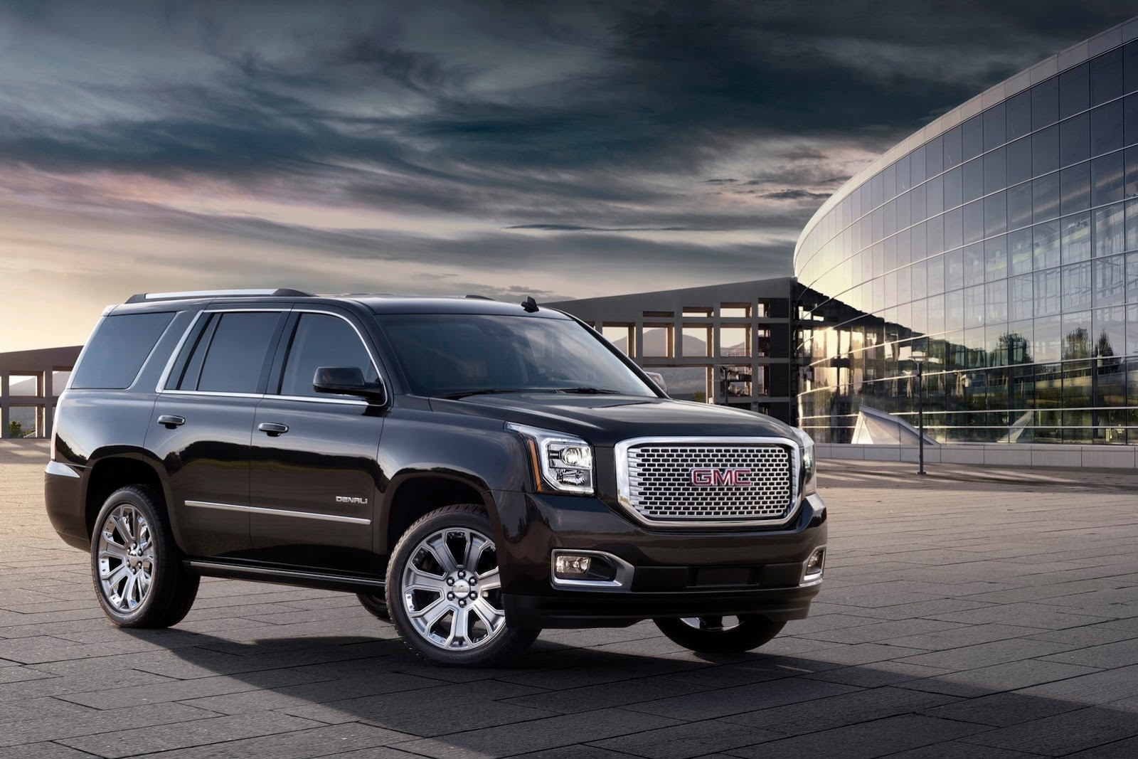 [2015-GMC-Yukon-Denali-1%255B2%255D.jpg]