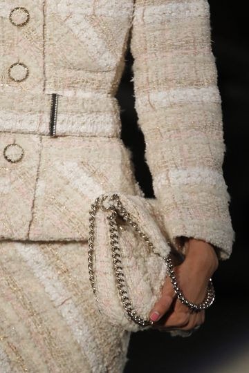 [7987_hw.chanel.1.00570h1_fashionshow_article_portrait%255B4%255D.jpg]