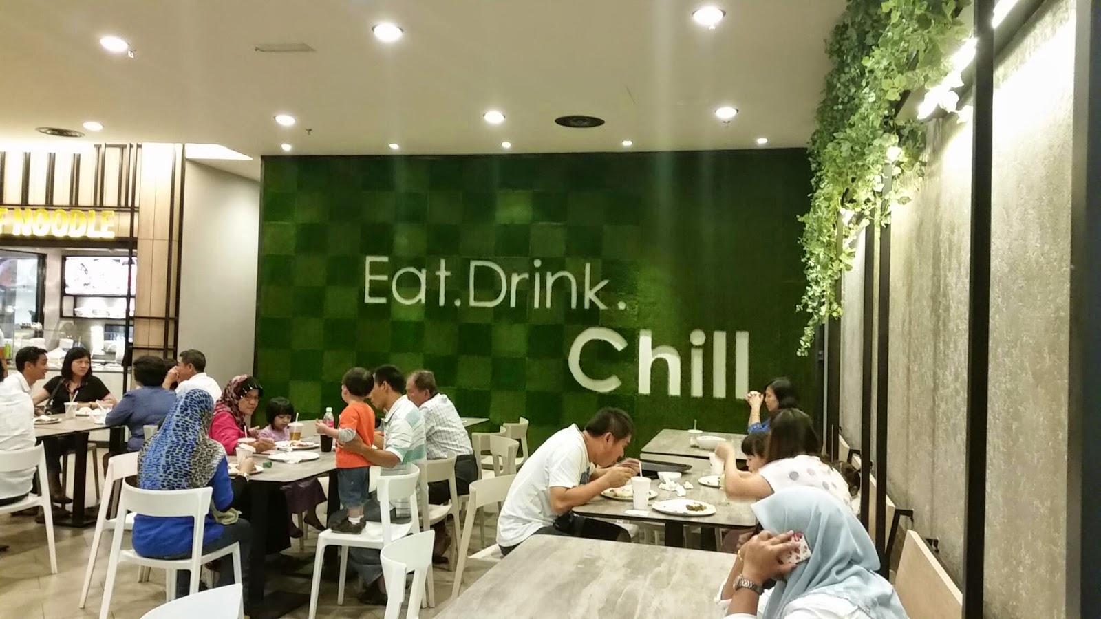 AZLAN RUMADI THE SPRING FOOD BAZAAR AT THE SPRING SHOPPING MALL KUCHING SARAWAK