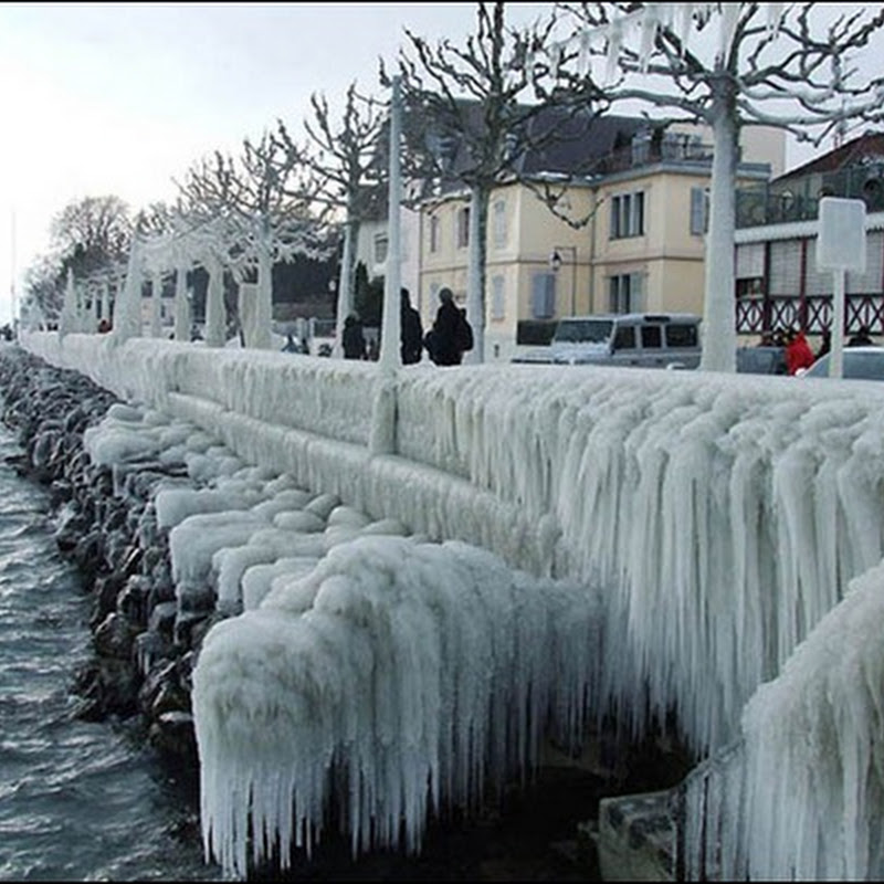 Ледяные скульптуры Женевского озера