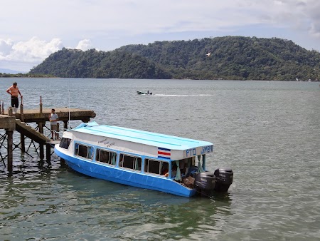 22. Bus - ferry - bus Arenal - Monteverde.JPG