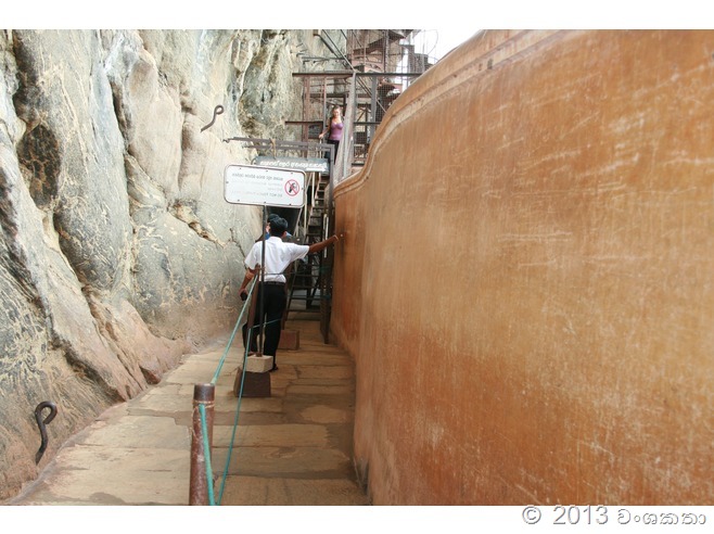 [5832334-The_Mirror_Wall_Sigiriya%255B8%255D.jpg]