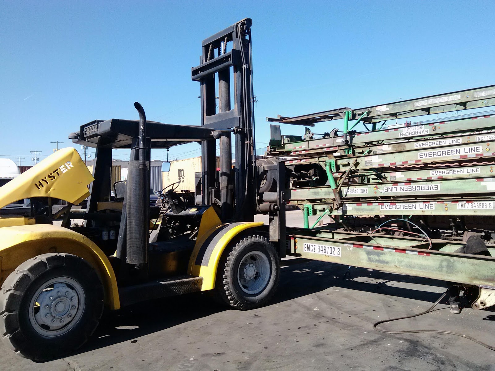 CONTAINER CHASSIS & PARTS Chassis repair shop