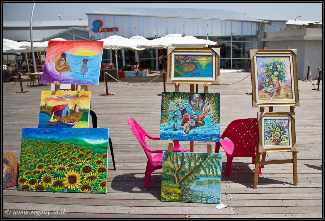 LookAtIsrael.com: Дома изнутри: ...и еще вопрос кто из нас неполноценен... (foto israel фото тель авив порт дома изнутри )