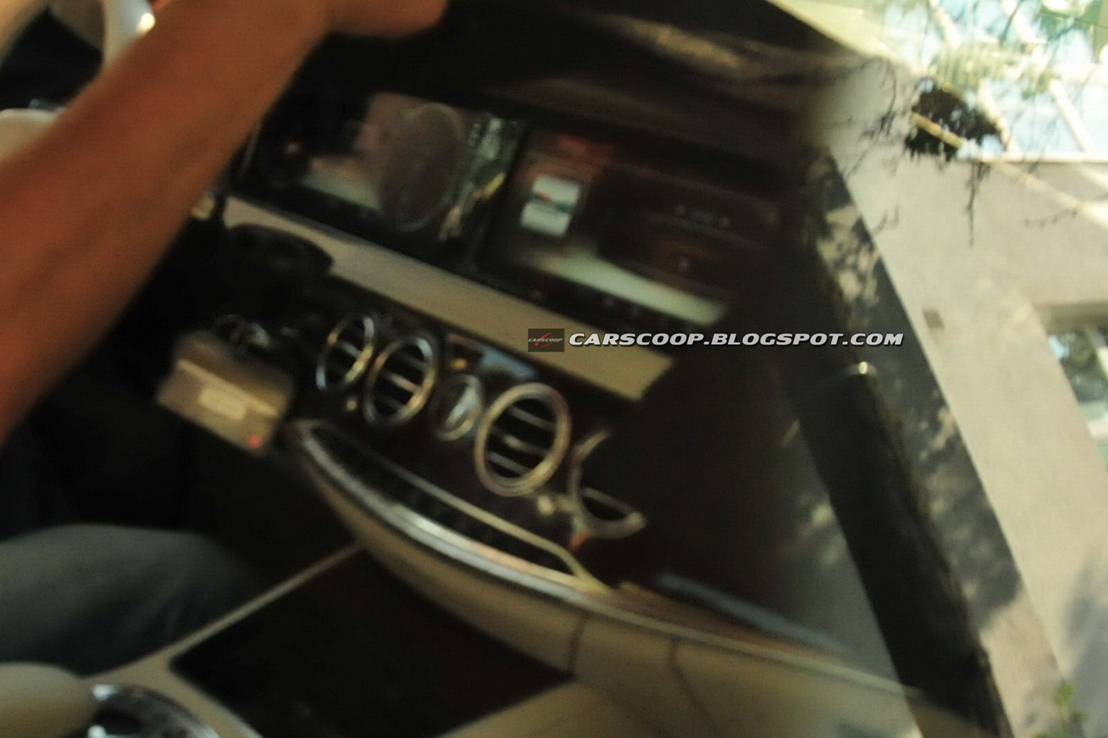 [2014-Mercedes-Benz-S-Class-013%255B3%255D%255B2%255D.jpg]