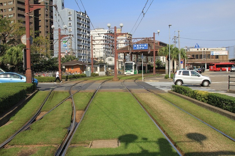 grass-tram-tracks-7