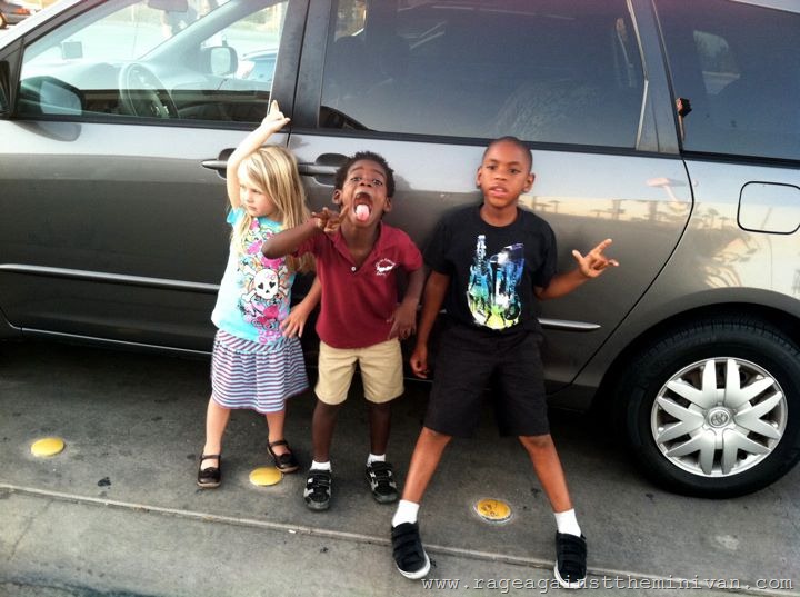 [317733_10150438868520041_632995040_10837365_702270757_n%255B1%255D%255B2%255D.jpg]