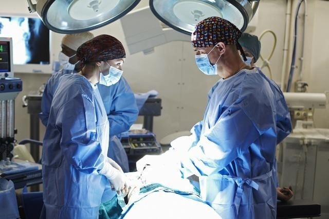 [Combat%2520Hospital%2520Screen%252001%255B4%255D.jpg]