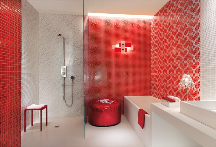 [Red-white-heart-mosaic-tiles-bathroo.jpg]