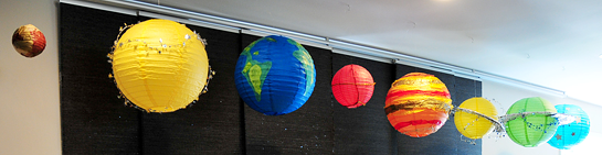3.-sweets-table---hanging-paper-lantern-planets-astronaut-party---Fete-a-Fete