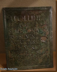 Placa de bronce dedicada a Apolo - Museo de Navarra