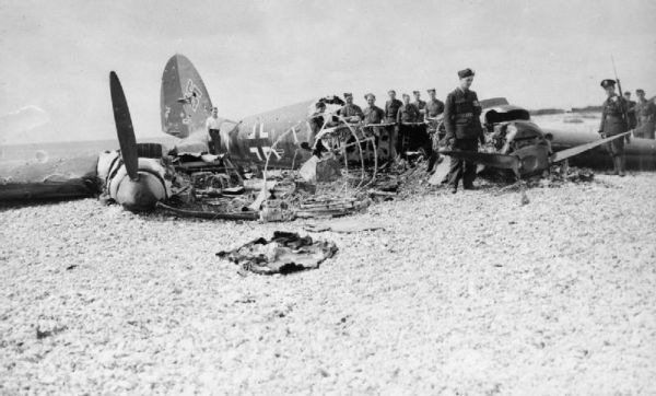 [aircraft-wreck-battle-of-britain-34.jpg]