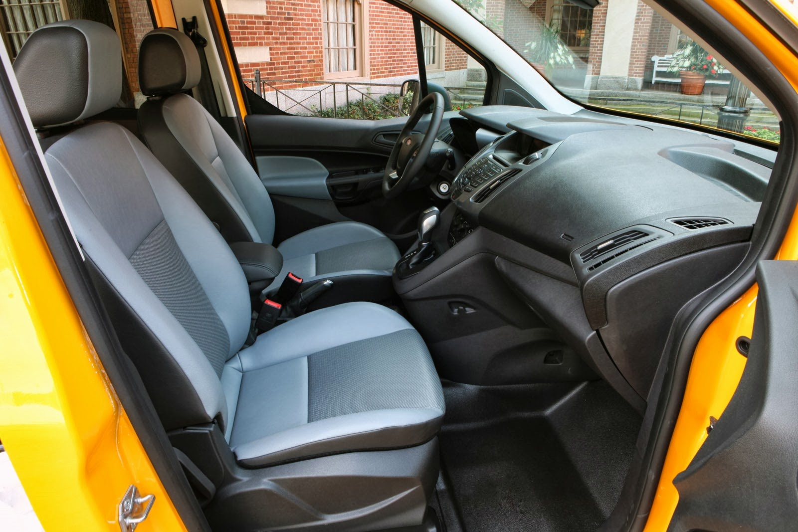 [Ford-Transit-Connect-Taxi-16%255B3%255D.jpg]