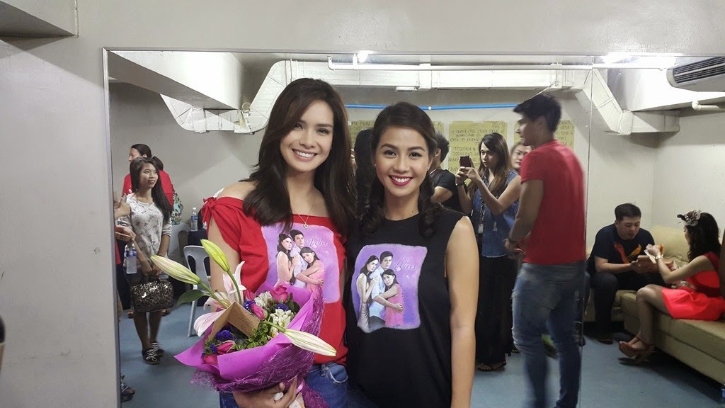 [Erich-and-Kaye---Two-Wives-mall-show.jpg]