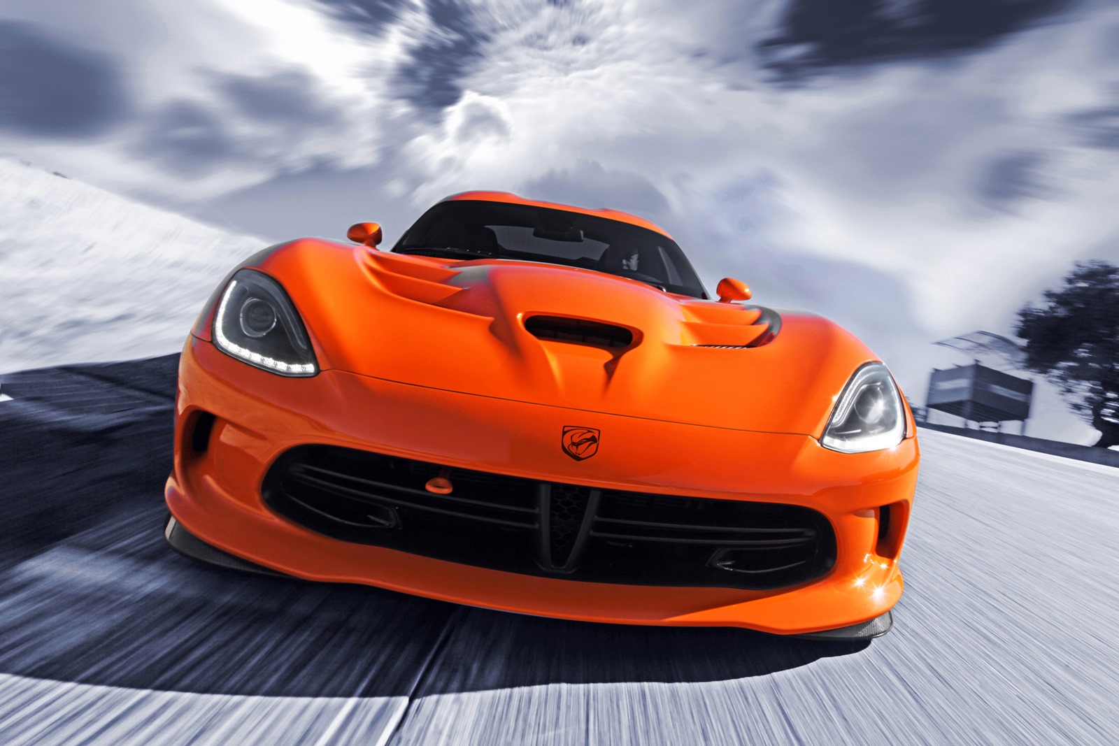[2014-SRT-Viper-Time-Attack-2%255B3%255D.jpg]
