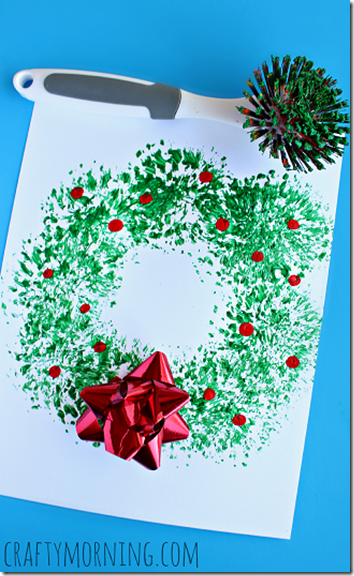 Oh so CLEVER Christmas Wreath Painting - This is such a fun out-of-the-box way to paint a Christmas wreath that produces a beautiful Christmas Craft or Kids! Great for toddler, preschool, kindergarten, 1st grade, and more. Oh so CLEVER Christmas Wreath Painting - This is such a fun out-of-the-box way to paint a Christmas wreath that produces a beautiful Christmas Craft or Kids! Great for toddler, preschool, kindergarten, 1st grade, and more.