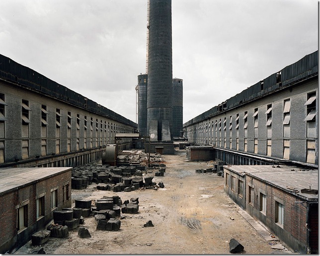 Old factories -  abandoned factory in China- Edward Burtynsky