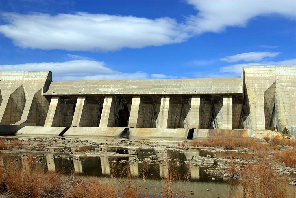 [Lake-Pueblo-Dam3.jpg]