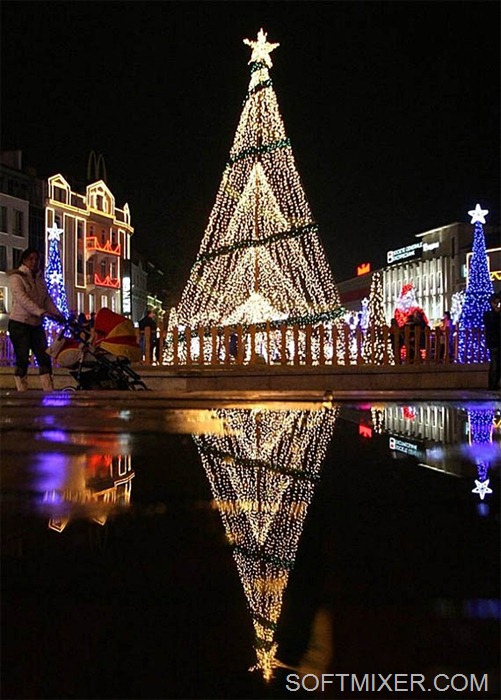 [3-christmas-decorations-and-lights-varna-bulgaria%255B8%255D.jpg]