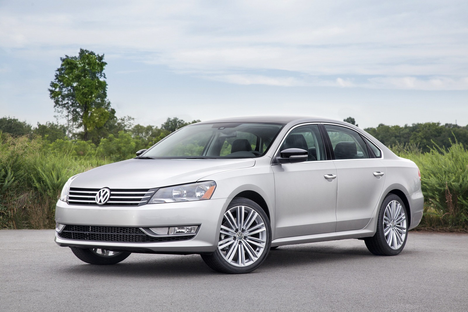 [2014-VW-Passat-Sport-3%255B2%255D.jpg]