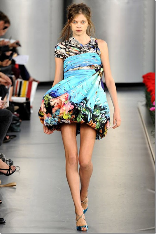 MARY-KATRANTZOU-SPRING-2012-RTW-PODIUM-025_runway