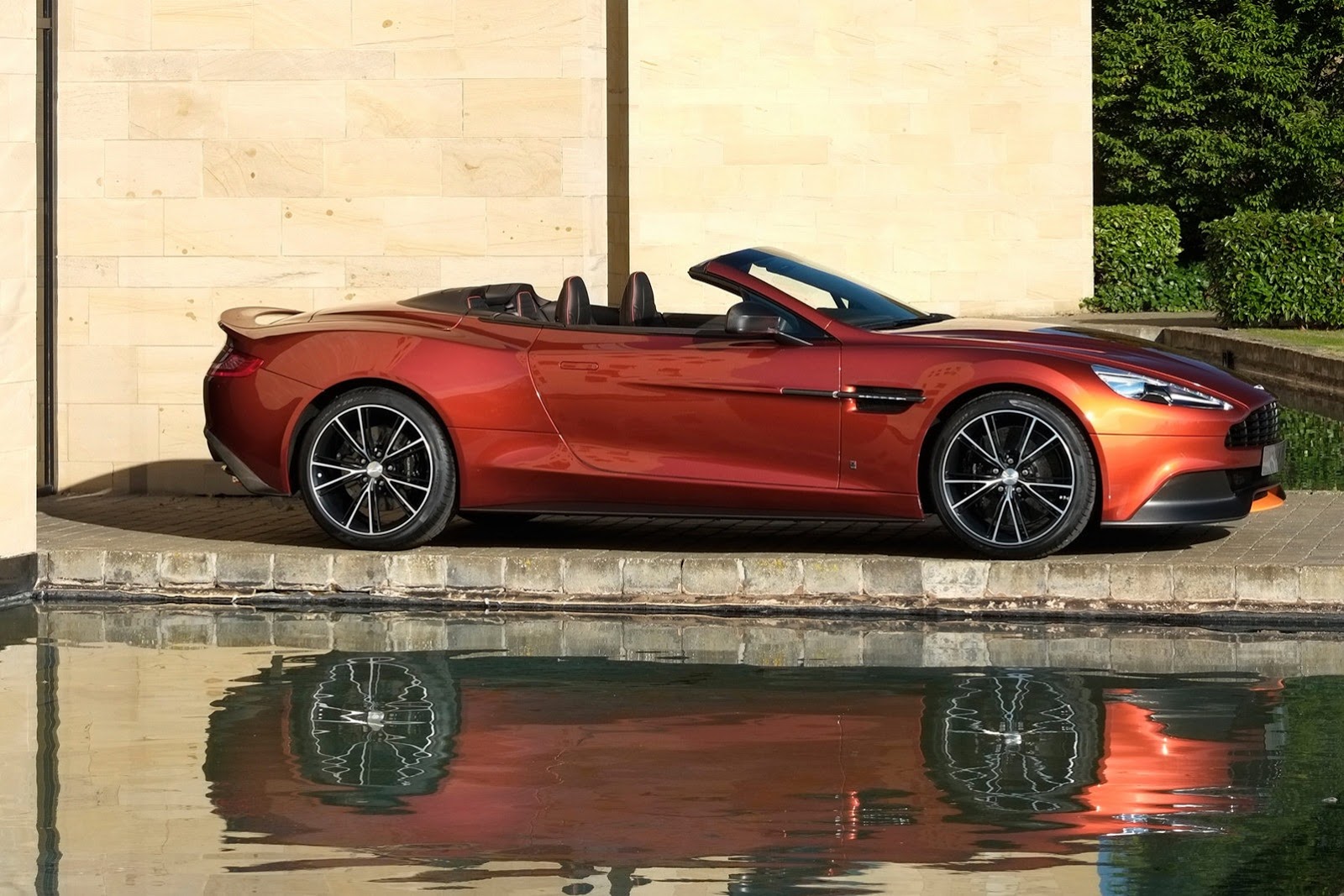 [Aston-Martin-2013-IAA-7%255B5%255D.jpg]