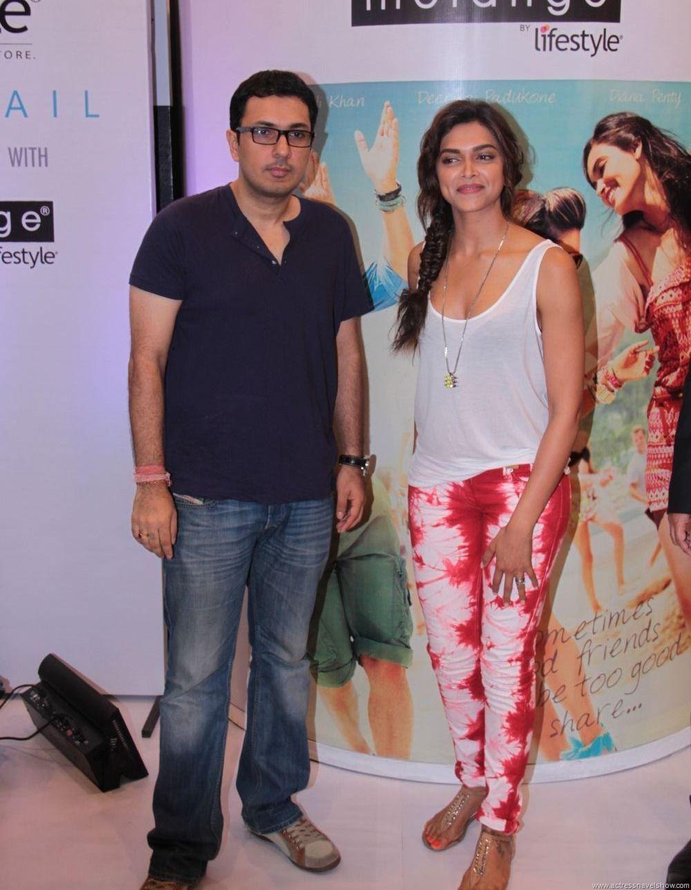 [deepikapadukone%2520%25283%2529%255B3%255D.jpg]