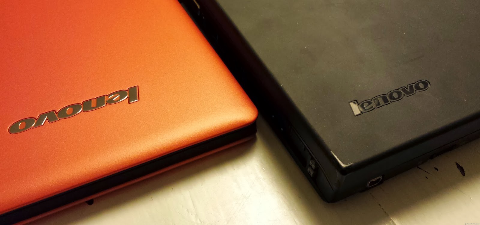 [Orange-Lenovo-Yoga-bredvid-T400%255B3%255D.jpg]