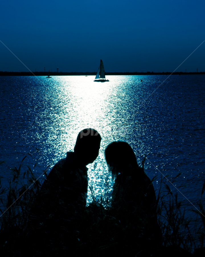 Blue Moon by Dale Frazier - People Couples