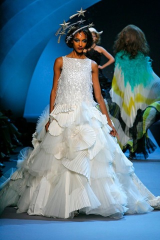 [couture%2520autum%2520winter%25202011%25202012%2520collection%252014%255B4%255D.jpg]