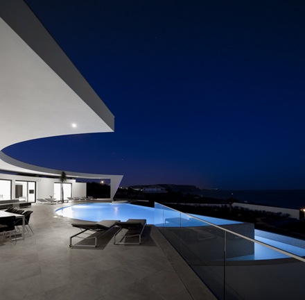 CASA-CONTEMPORANEA CASA-CONTEMPORANEA