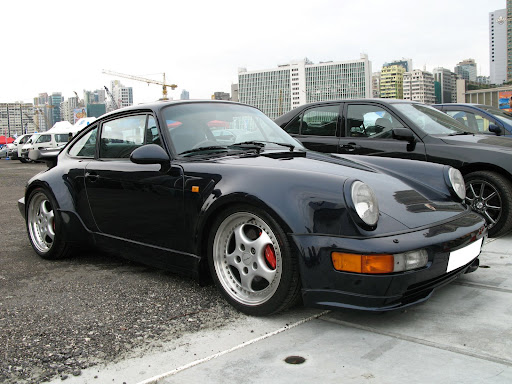 Porsche 911 Turbo 36 964