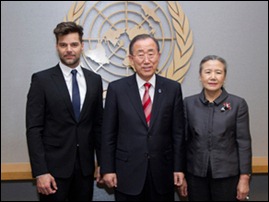Ban Ki-moon, secretário-geral da ONU, recebeu o cantor Ricky Martin e a cantora Yvonne Chaka Chaka