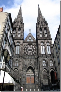 Clermont-Ferrand-cathedral-3