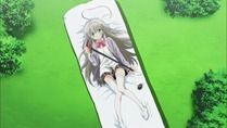 [HorribleSubs] Haiyore! Nyaruko-san - 09 [720p].mkv_snapshot_01.15_[2012.06.04_20.25.49]