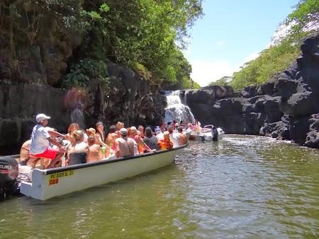 Ile aux Cerfs, insula cerbilor din Mauritius: spre cascada
