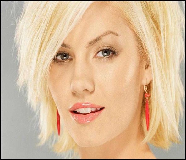 elisha-cuthbert-smile